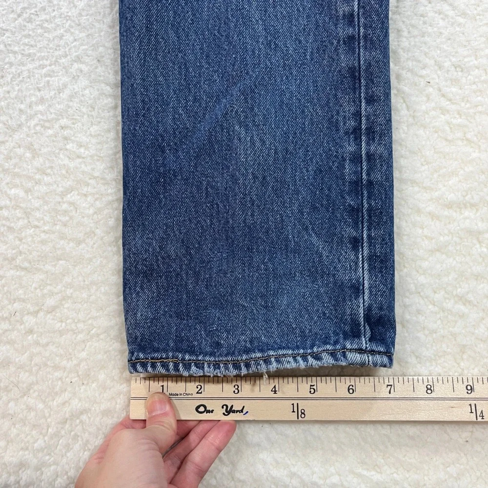 Levi's 501 Jeans Mens 31x32 Blue Original Straight Fit Distressed Denim